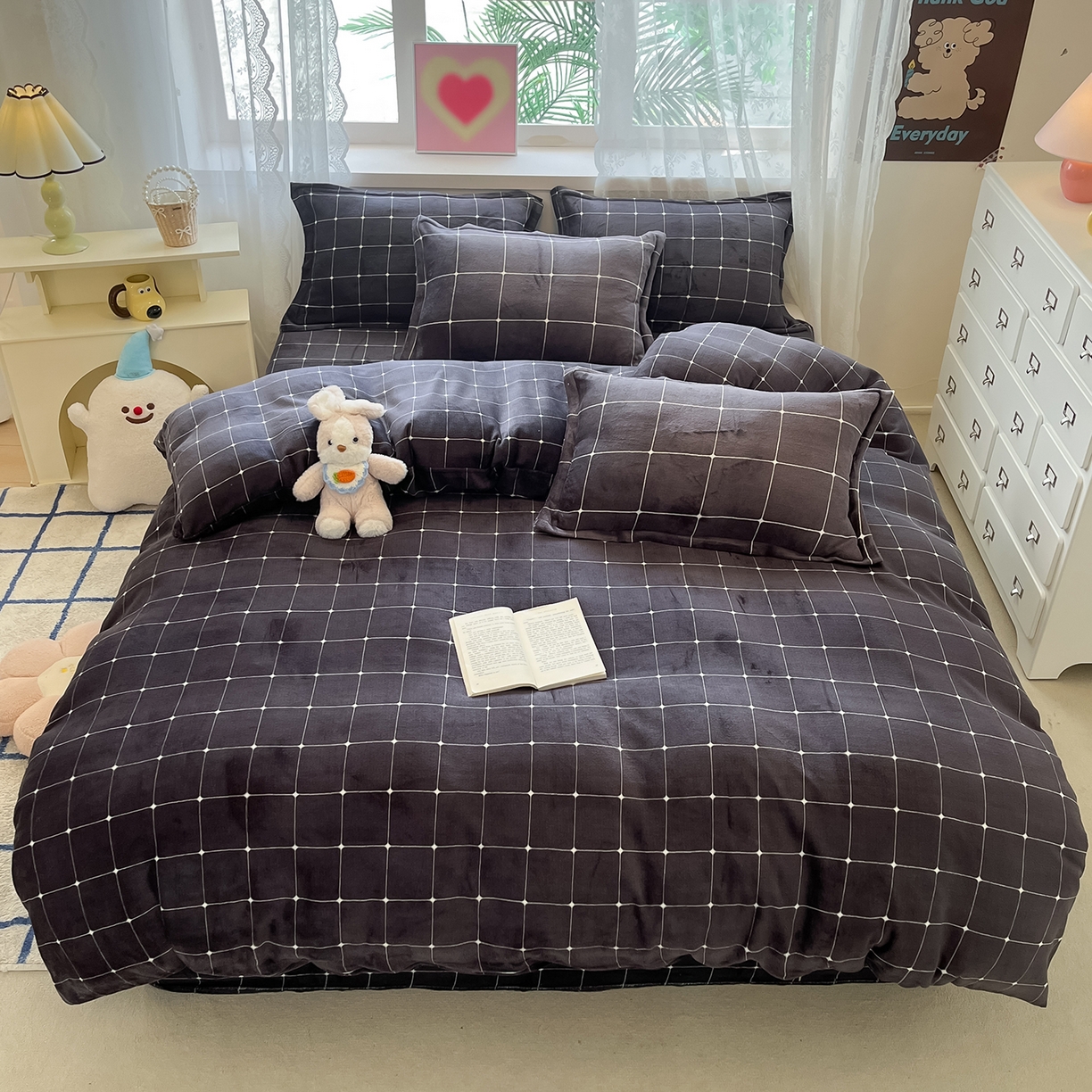 91家纺网 家纺一手货源 找家纺 卡斯诺家纺馆 2025新款高克重牛奶绒印花四件套 品格