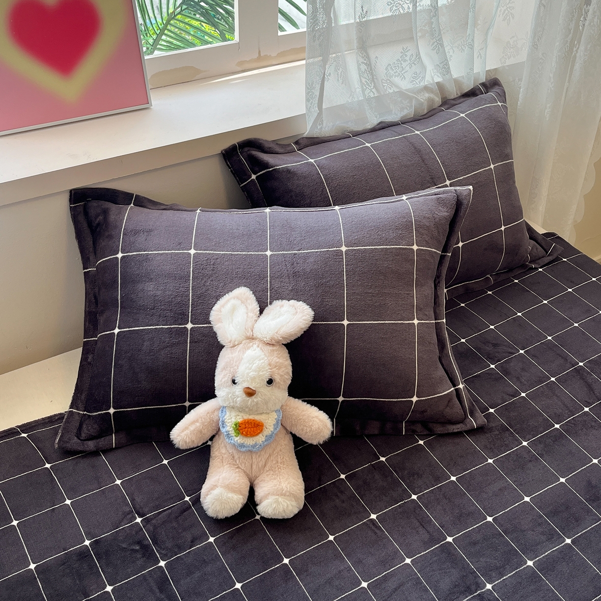 91家纺网 家纺一手货源 找家纺 卡斯诺家纺馆 2025新款高克重牛奶绒印花四件套 品格