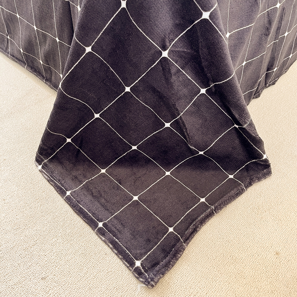 91家纺网 家纺一手货源 找家纺 卡斯诺家纺馆 2025新款高克重牛奶绒印花四件套 品格