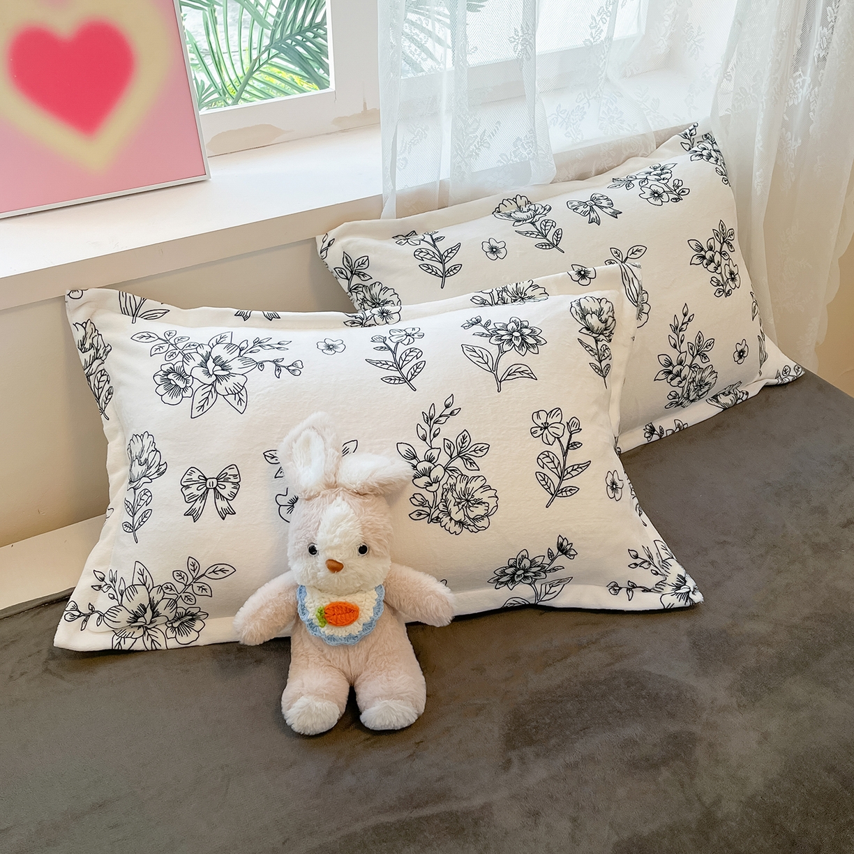 91家纺网 家纺一手货源 找家纺 卡斯诺家纺馆 2025新款高克重牛奶绒印花四件套 赛琳