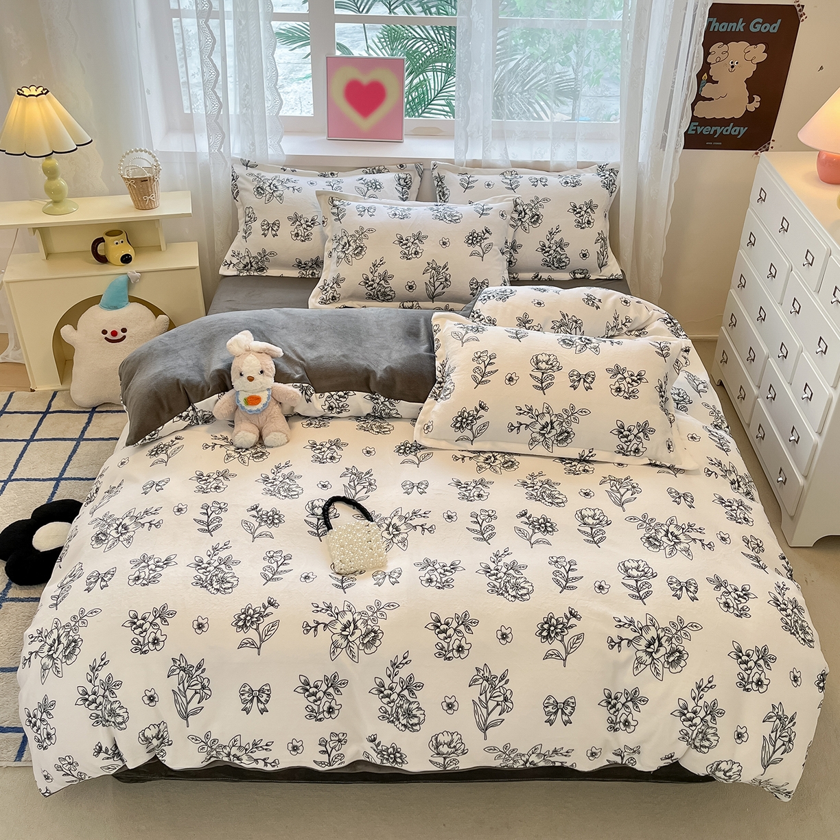 91家纺网 家纺一手货源 找家纺 卡斯诺家纺馆 2025新款高克重牛奶绒印花四件套 赛琳