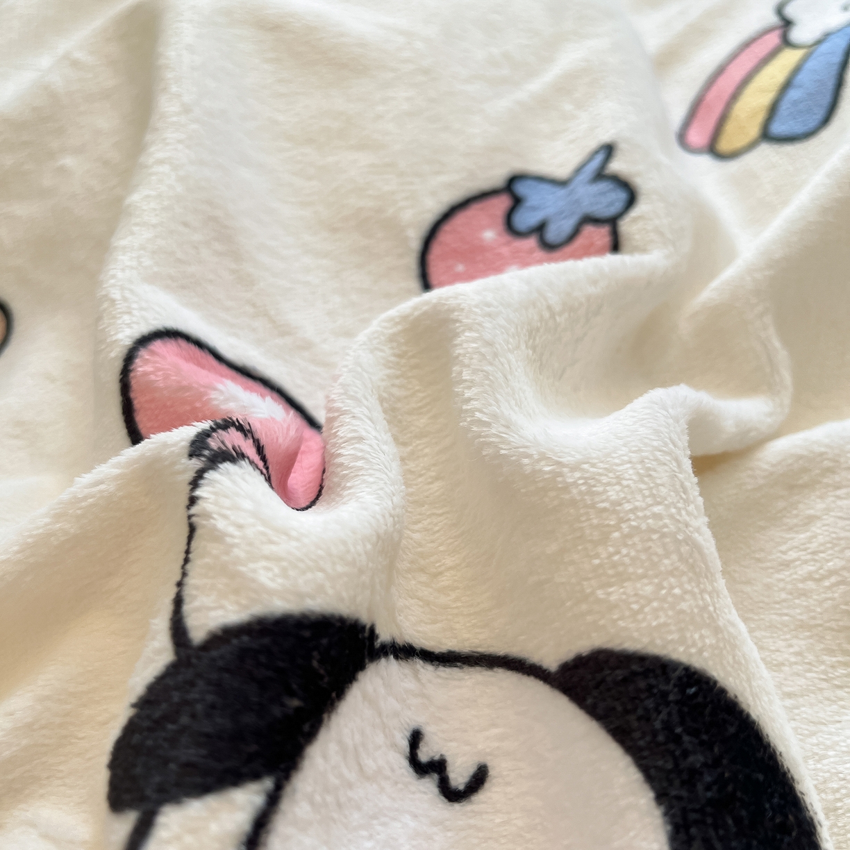 91家纺网 家纺一手货源 找家纺 卡斯诺家纺馆 2025新款高克重牛奶绒印花四件套 甜趣时光