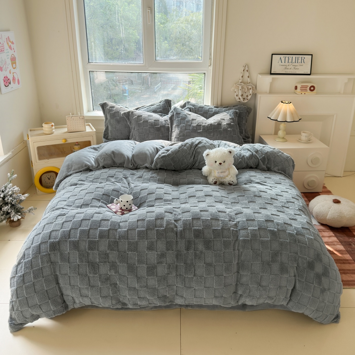 91家纺网 家纺一手货源 找家纺 （总）7V 2025新款A类牛奶绒立体格四件套雕花绒夹棉床盖床笠四件套全工艺牛奶绒