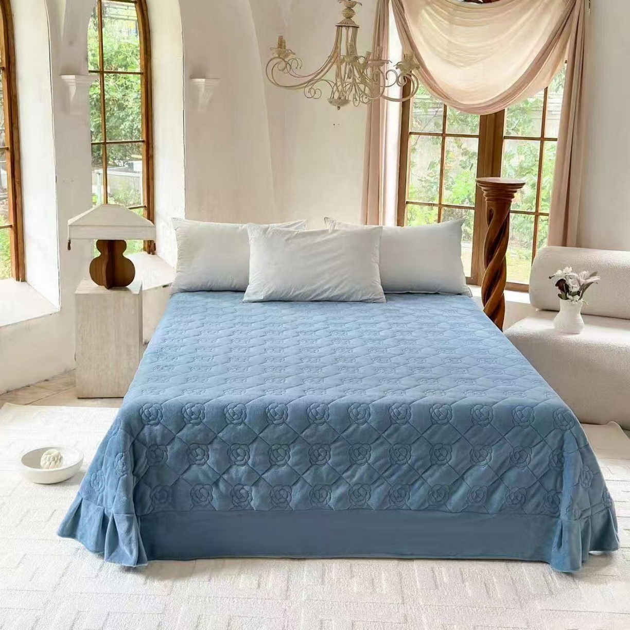 91家纺网 家纺一手货源 找家纺 7V 2025新款A类牛奶绒立体格四件套雕花绒夹棉床盖床笠四件套全工艺牛奶绒 蓝色