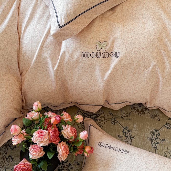 91家纺网 家纺一手货源 找家纺 舒慕家纺 2025新款长绒棉磨毛全棉磨毛四件套 梦蝶-粉