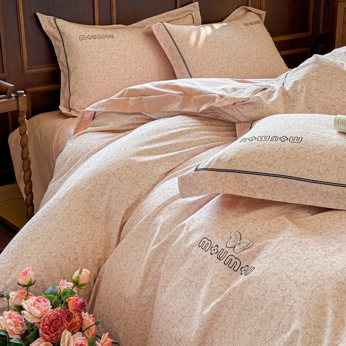 91家纺网 家纺一手货源 找家纺 舒慕家纺 2025新款长绒棉磨毛全棉磨毛四件套 梦蝶-粉