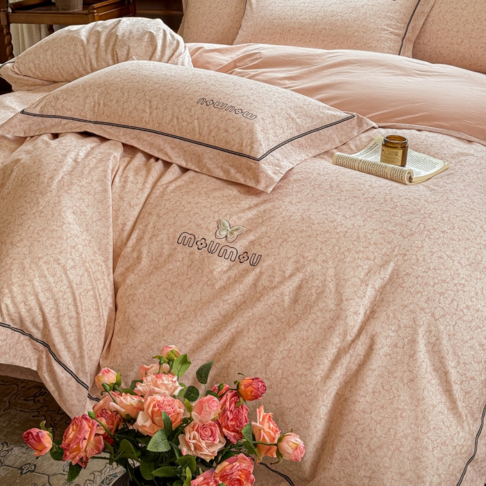 91家纺网 家纺一手货源 找家纺 舒慕家纺 2025新款长绒棉磨毛全棉磨毛四件套 梦蝶-粉