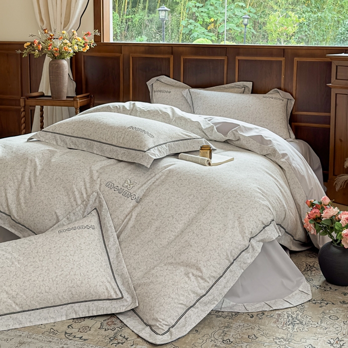 91家纺网 家纺一手货源 找家纺 舒慕家纺 2025新款长绒棉磨毛全棉磨毛四件套 梦蝶-灰