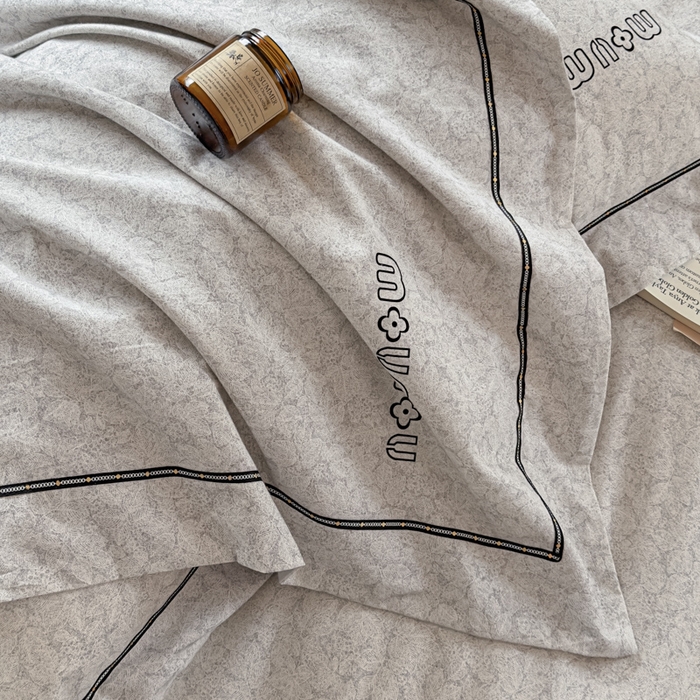 91家纺网 家纺一手货源 找家纺 舒慕家纺 2025新款长绒棉磨毛全棉磨毛四件套 梦蝶-灰