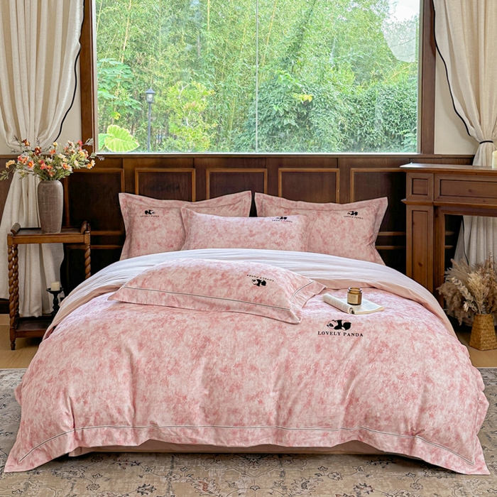 91家纺网 家纺一手货源 找家纺 舒慕家纺 2025新款长绒棉磨毛全棉磨毛四件套 熊猫-粉