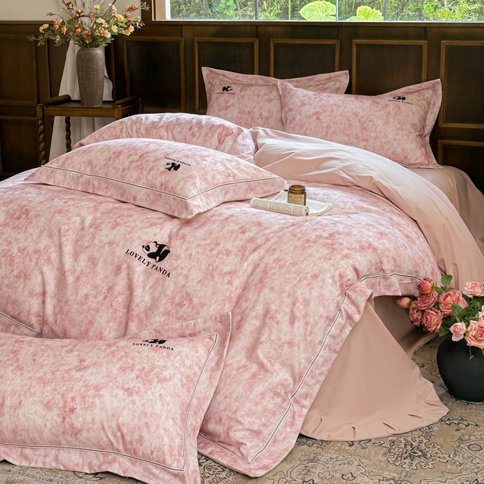 91家纺网 家纺一手货源 找家纺 舒慕家纺 2025新款长绒棉磨毛全棉磨毛四件套 熊猫-粉