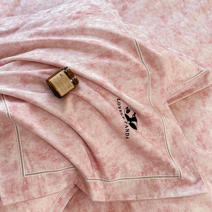 91家纺网 家纺一手货源 找家纺 舒慕家纺 2025新款长绒棉磨毛全棉磨毛四件套 熊猫-粉