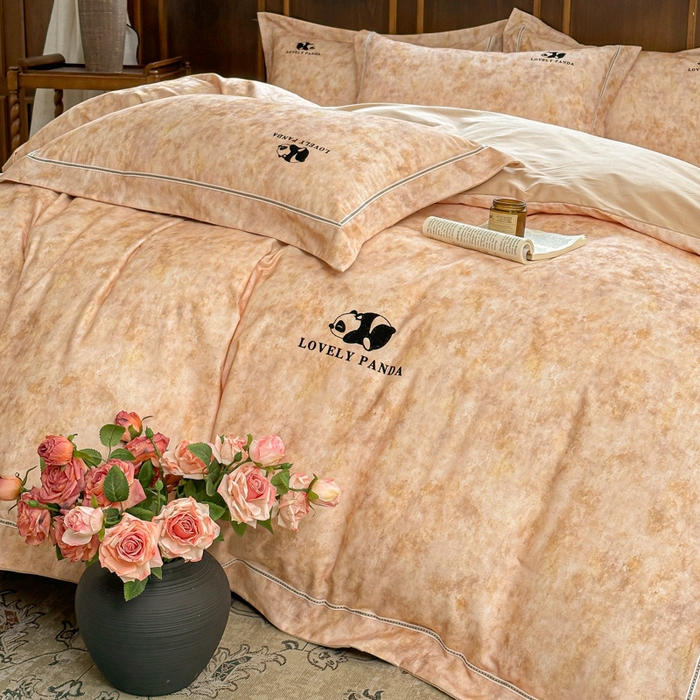 91家纺网 家纺一手货源 找家纺 舒慕家纺 2025新款长绒棉磨毛全棉磨毛四件套 熊猫-橘