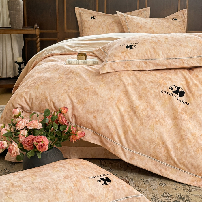 91家纺网 家纺一手货源 找家纺 舒慕家纺 2025新款长绒棉磨毛全棉磨毛四件套 熊猫-橘