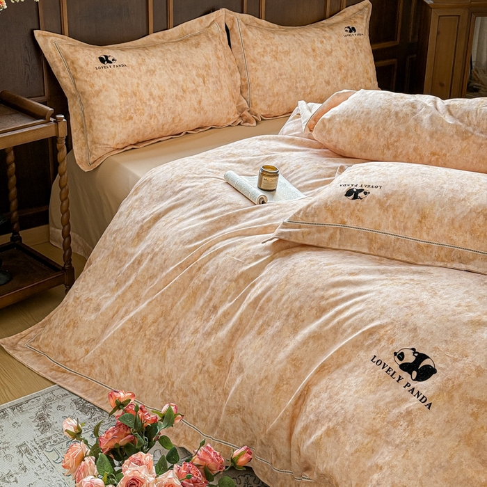 91家纺网 家纺一手货源 找家纺 舒慕家纺 2025新款长绒棉磨毛全棉磨毛四件套 熊猫-橘