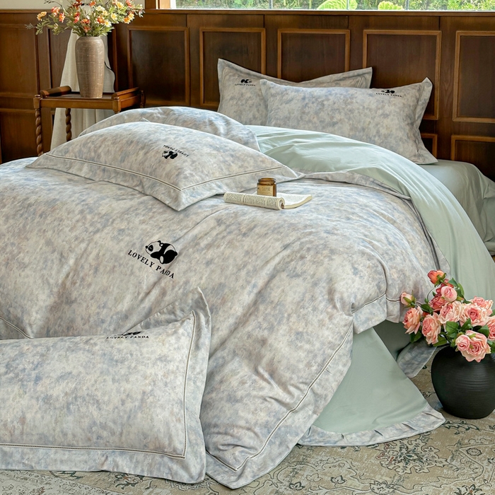 91家纺网 家纺一手货源 找家纺 舒慕家纺 2025新款长绒棉磨毛全棉磨毛四件套 熊猫-蓝