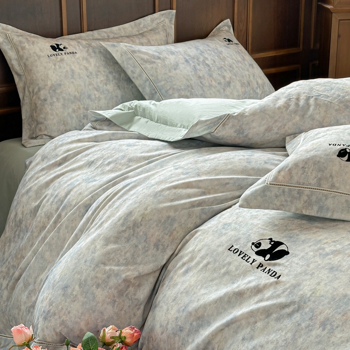 91家纺网 家纺一手货源 找家纺 舒慕家纺 2025新款长绒棉磨毛全棉磨毛四件套 熊猫-蓝