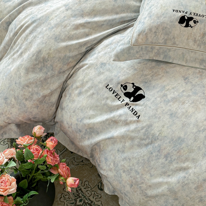 91家纺网 家纺一手货源 找家纺 舒慕家纺 2025新款长绒棉磨毛全棉磨毛四件套 熊猫-蓝