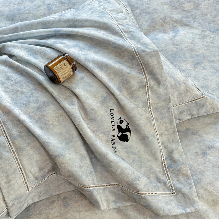 91家纺网 家纺一手货源 找家纺 舒慕家纺 2025新款长绒棉磨毛全棉磨毛四件套 熊猫-蓝