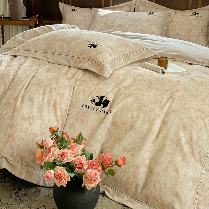 91家纺网 家纺一手货源 找家纺 舒慕家纺 2025新款长绒棉磨毛全棉磨毛四件套 熊猫-驼