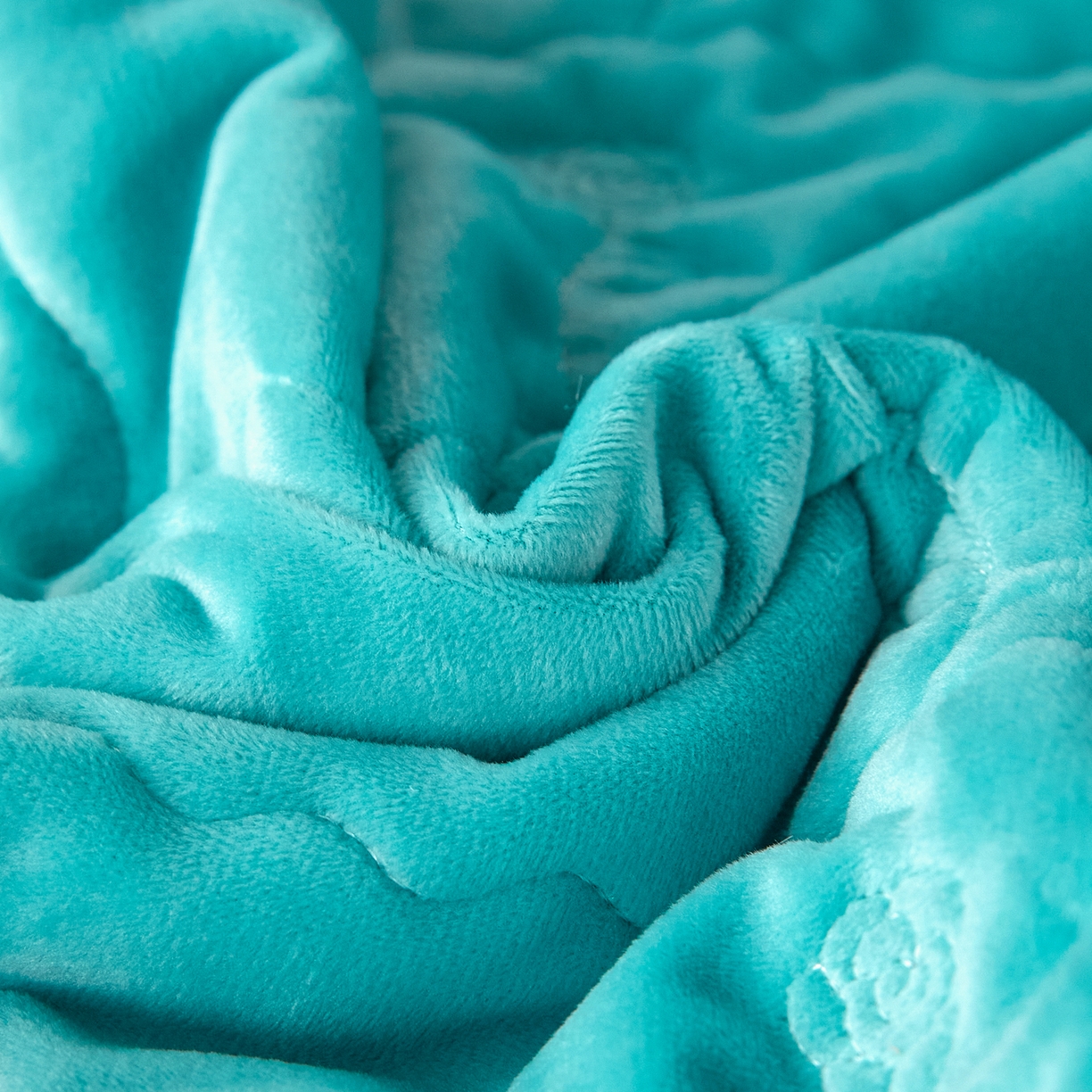 91家纺网 家纺一手货源 找家纺 青竹苑 2025新款婴儿绒宝宝绒玫瑰刺绣版床盖款四件套 慕达-青