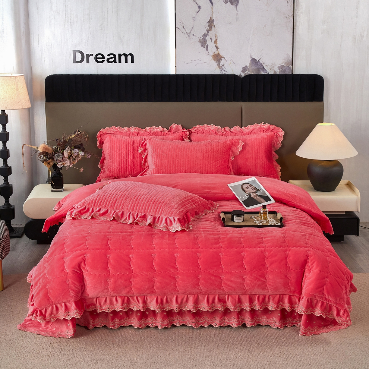 91家纺网 家纺一手货源 找家纺 青竹苑 2025新款婴儿绒宝宝绒玫瑰刺绣版床盖款四件套 慕达-深粉