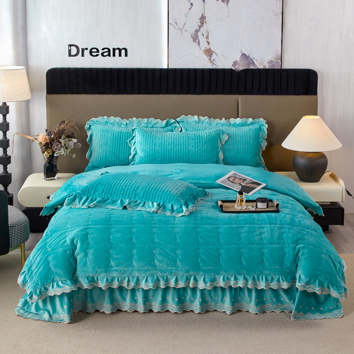 91家纺网 家纺一手货源 找家纺 青竹苑 2025新款婴儿绒宝宝绒玫瑰刺绣版床盖款四件套 慕达-青