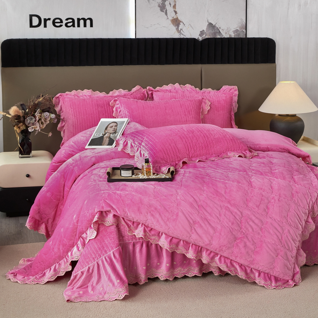 91家纺网 家纺一手货源 找家纺 青竹苑 2025新款婴儿绒宝宝绒玫瑰刺绣版床盖款四件套 慕达-妍红