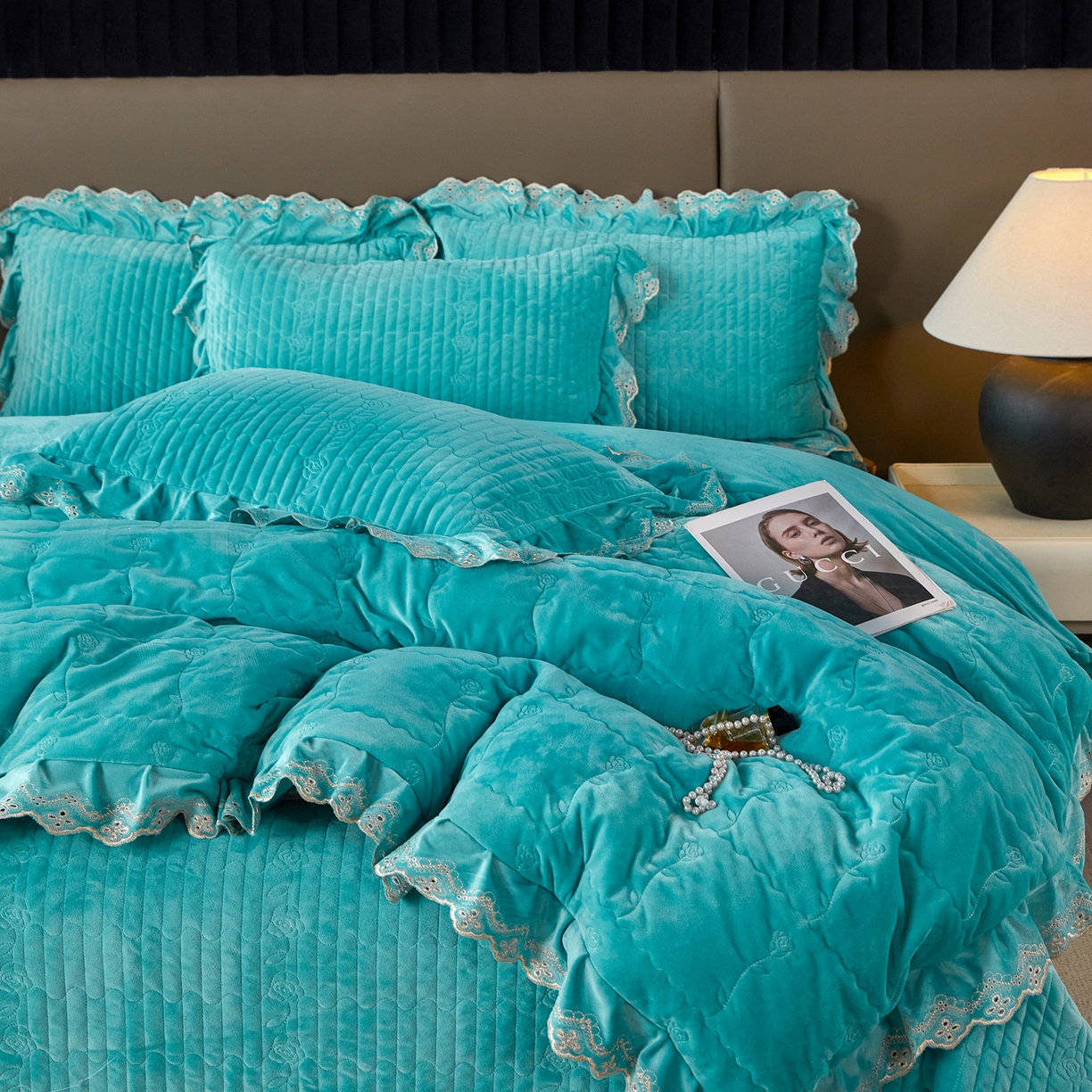 91家纺网 家纺一手货源 找家纺 青竹苑 2025新款婴儿绒宝宝绒玫瑰刺绣版床盖款四件套 慕达-青