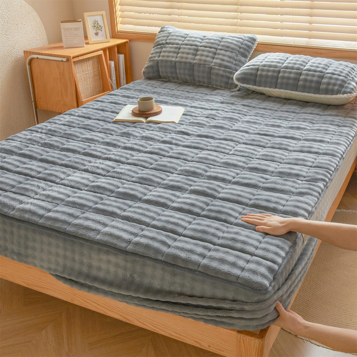 91家纺网 家纺一手货源 找家纺 （总）鑫顺欣 2025新款泡泡牛奶绒床笠套件三件套