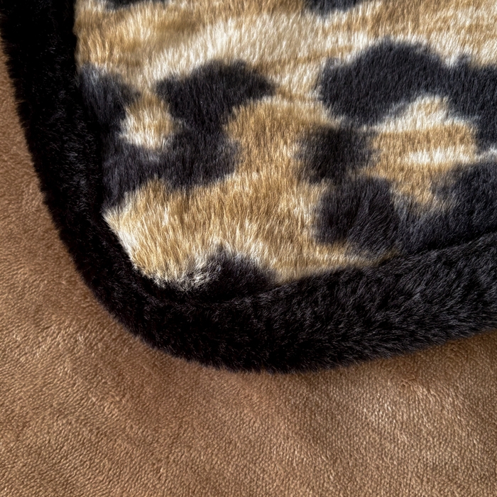 91家纺网 家纺一手货源 找家纺 铠畅家纺 2025新款兔毛包边款仿兔毛被套毯牛奶绒被套毯子 鎏金豹迹