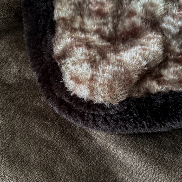 91家纺网 家纺一手货源 找家纺 铠畅家纺 2025新款兔毛包边款仿兔毛被套毯牛奶绒被套毯子 绿野仙踪