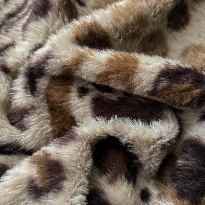 91家纺网 家纺一手货源 找家纺 铠畅家纺 2025新款兔毛包边款仿兔毛被套毯牛奶绒被套毯子 魅影豹纹