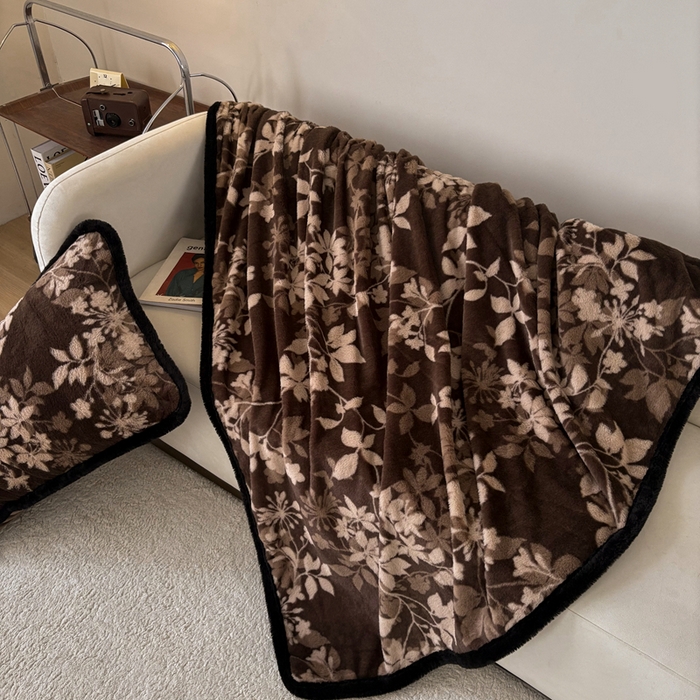 91家纺网 家纺一手货源 找家纺 铠畅家纺 2025新款兔毛包边款仿兔毛被套毯牛奶绒被套毯子 莫奈花园