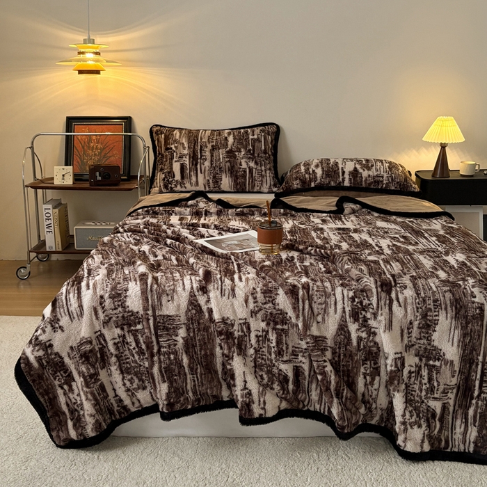 91家纺网 家纺一手货源 找家纺 铠畅家纺 2025新款兔毛包边款仿兔毛被套毯牛奶绒被套毯子 暮光