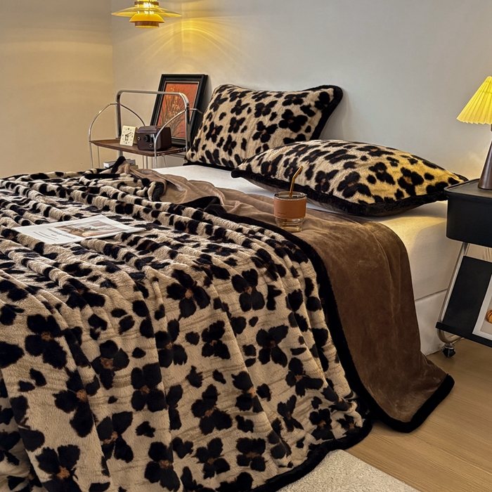 铠畅家纺 2025新款兔毛包边款仿兔毛被套毯牛奶绒被套毯子 双栖蝶