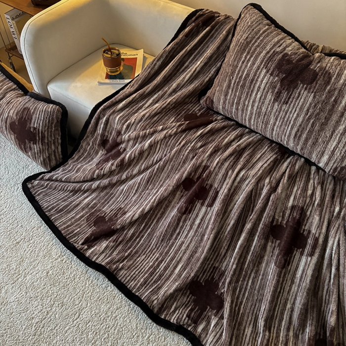 91家纺网 家纺一手货源 找家纺 铠畅家纺 2025新款兔毛包边款仿兔毛被套毯牛奶绒被套毯子 永恒誓言