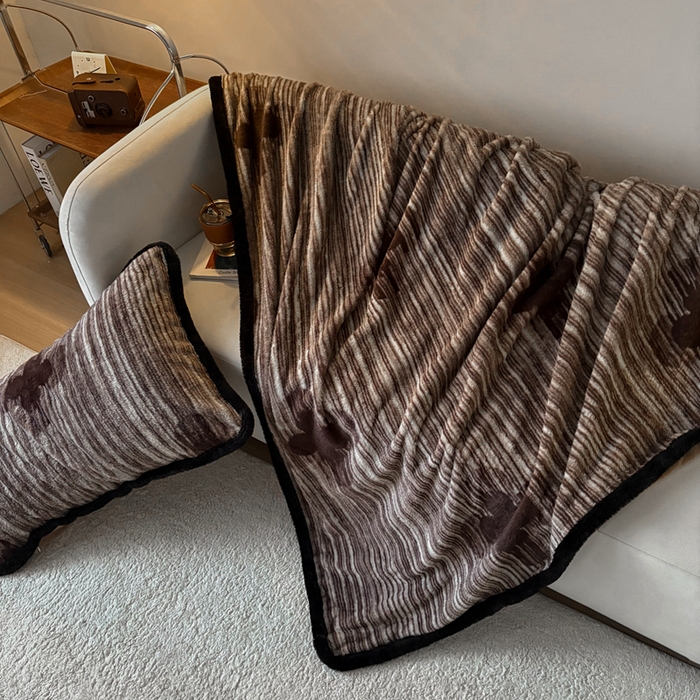 91家纺网 家纺一手货源 找家纺 铠畅家纺 2025新款兔毛包边款仿兔毛被套毯牛奶绒被套毯子 永恒誓言