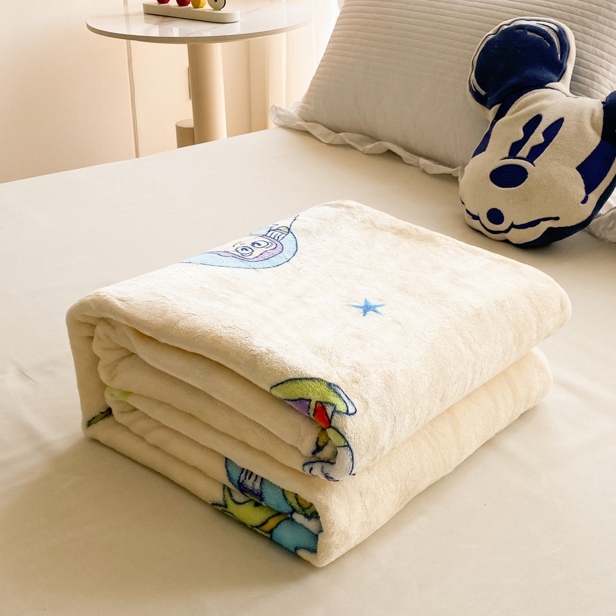 91家纺网 家纺一手货源 找家纺 （总）一电 2025新款卡通高克重双面法莱绒毛毯四季盖毯