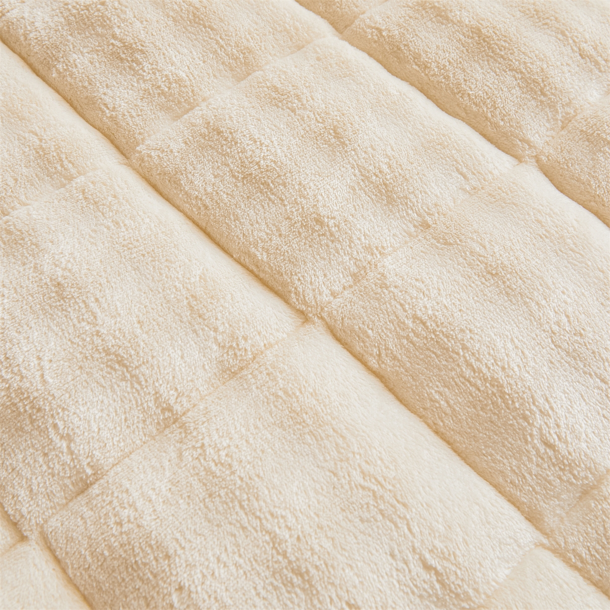 91家纺网 家纺一手货源 找家纺 鑫顺欣 2025新款泡泡牛奶绒床笠套件三件套 奶白色