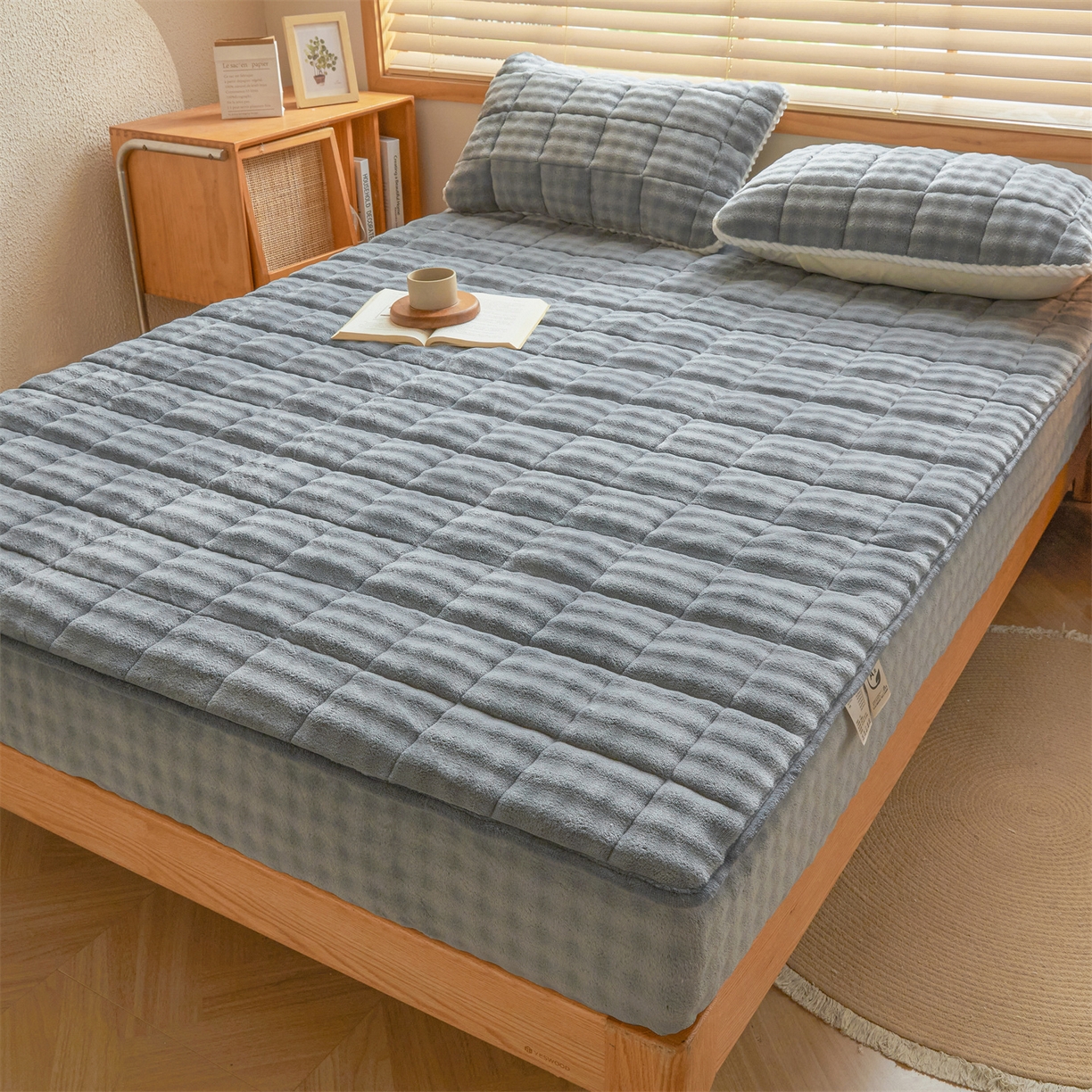 91家纺网 家纺一手货源 找家纺 鑫顺欣 2025新款泡泡牛奶绒床笠套件三件套 星空灰