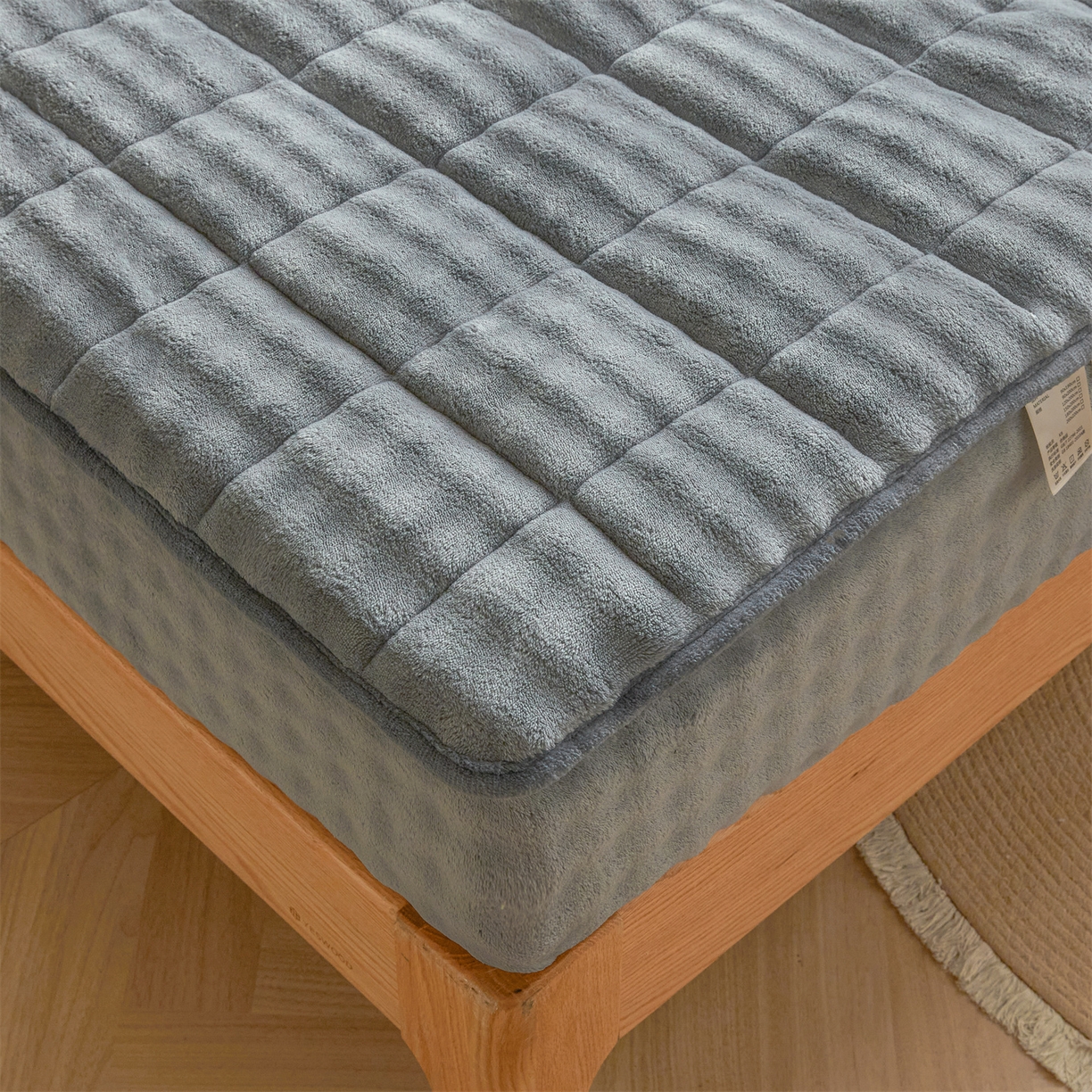 91家纺网 家纺一手货源 找家纺 鑫顺欣 2025新款泡泡牛奶绒床笠套件三件套 星空灰