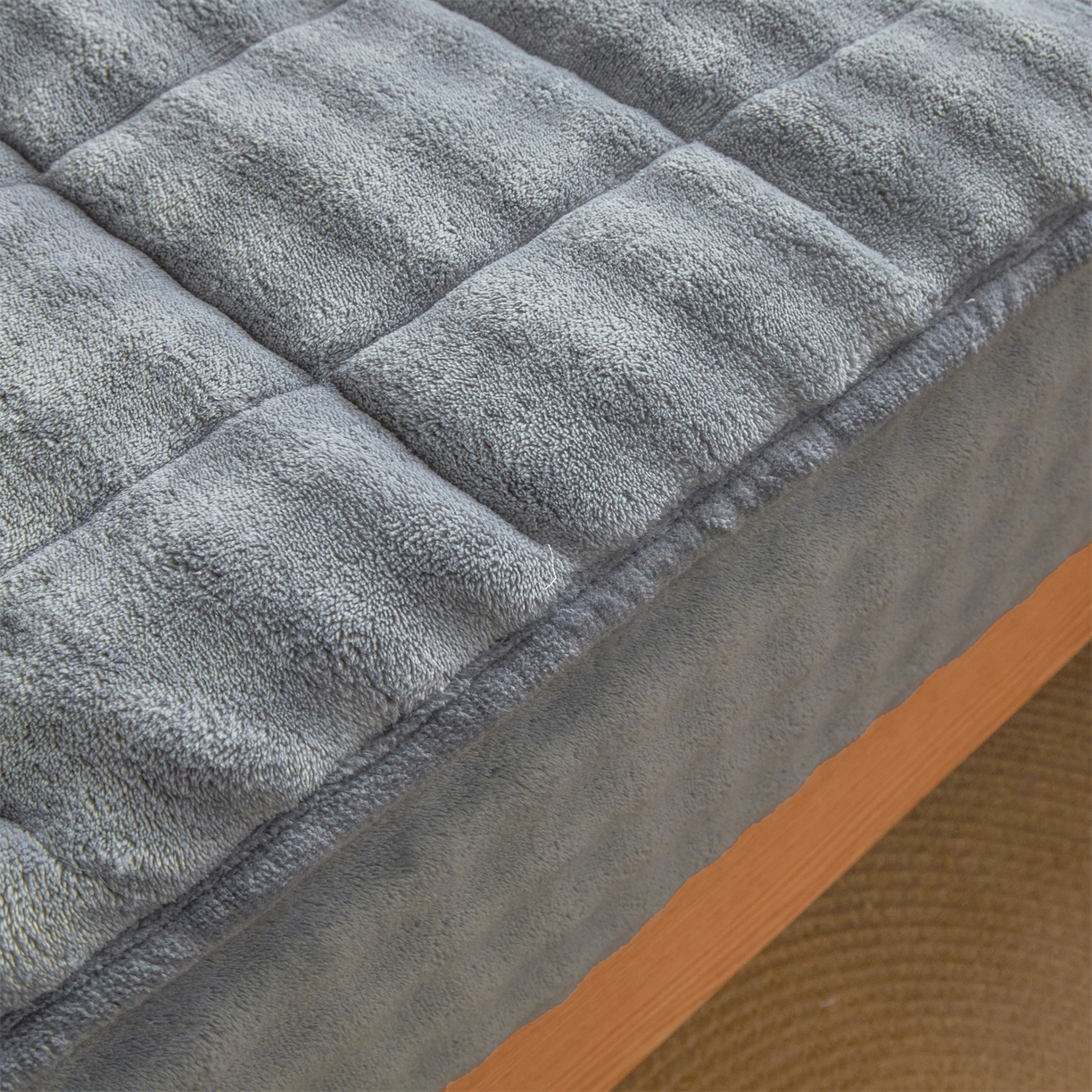 91家纺网 家纺一手货源 找家纺 鑫顺欣 2025新款泡泡牛奶绒床笠套件三件套 星空灰