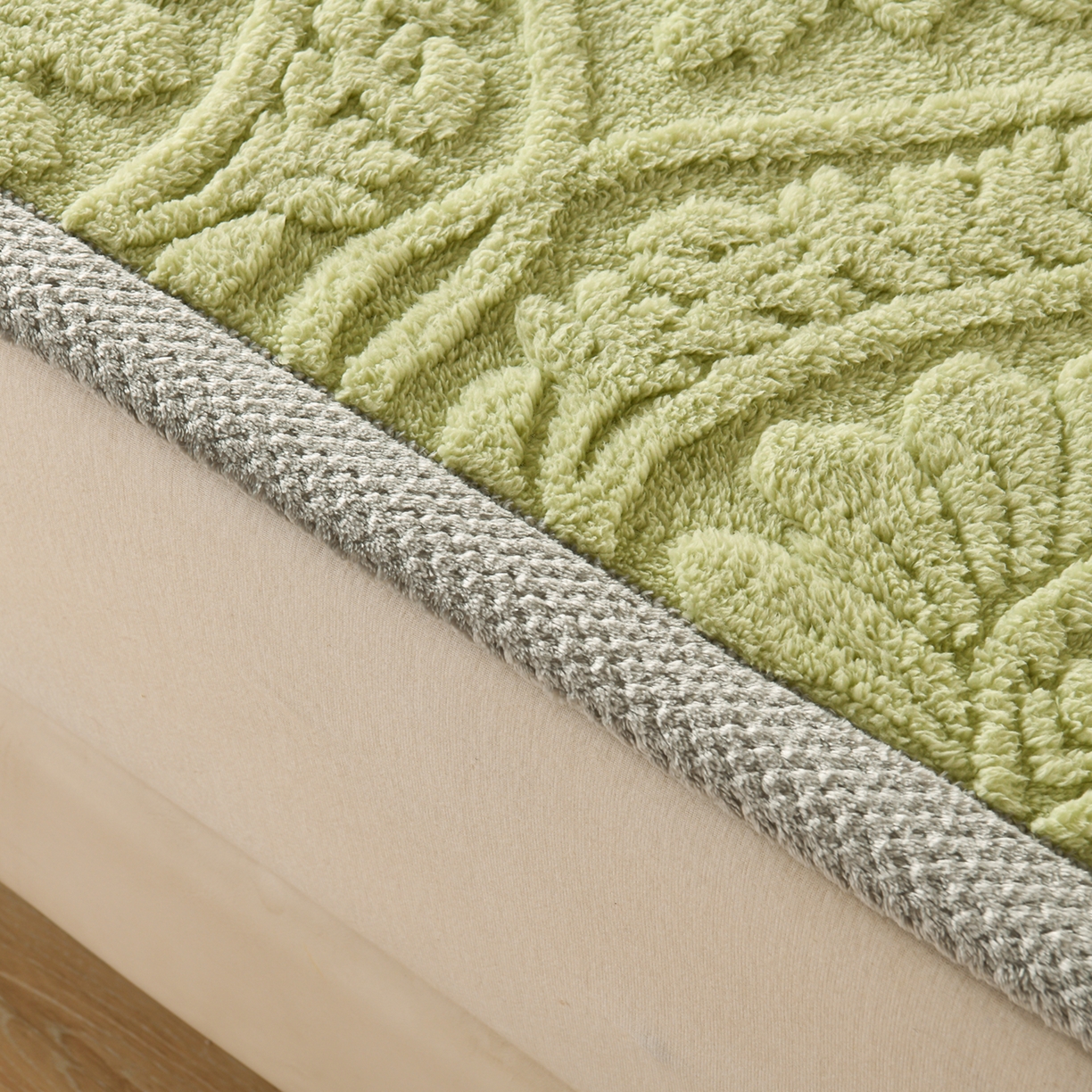 91家纺网 家纺一手货源 找家纺 （总）鑫姿席业 2025新款A类高克重雕花牛奶绒床垫