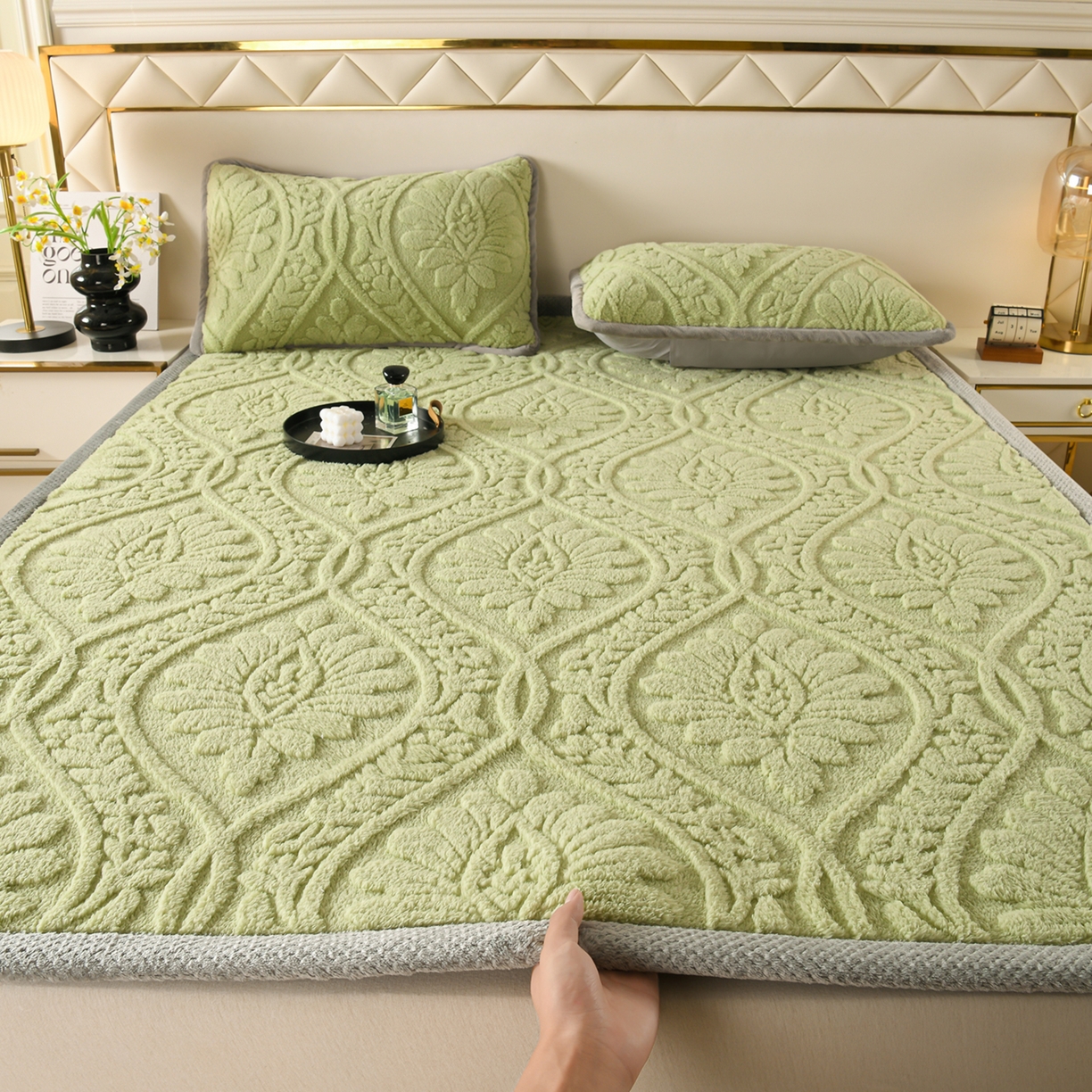 91家纺网 家纺一手货源 找家纺 （总）鑫姿席业 2025新款A类高克重雕花牛奶绒床垫