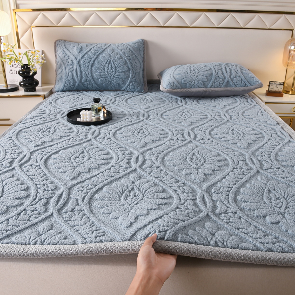 91家纺网 家纺一手货源 找家纺 （总）鑫姿席业 2025新款A类高克重雕花牛奶绒床垫