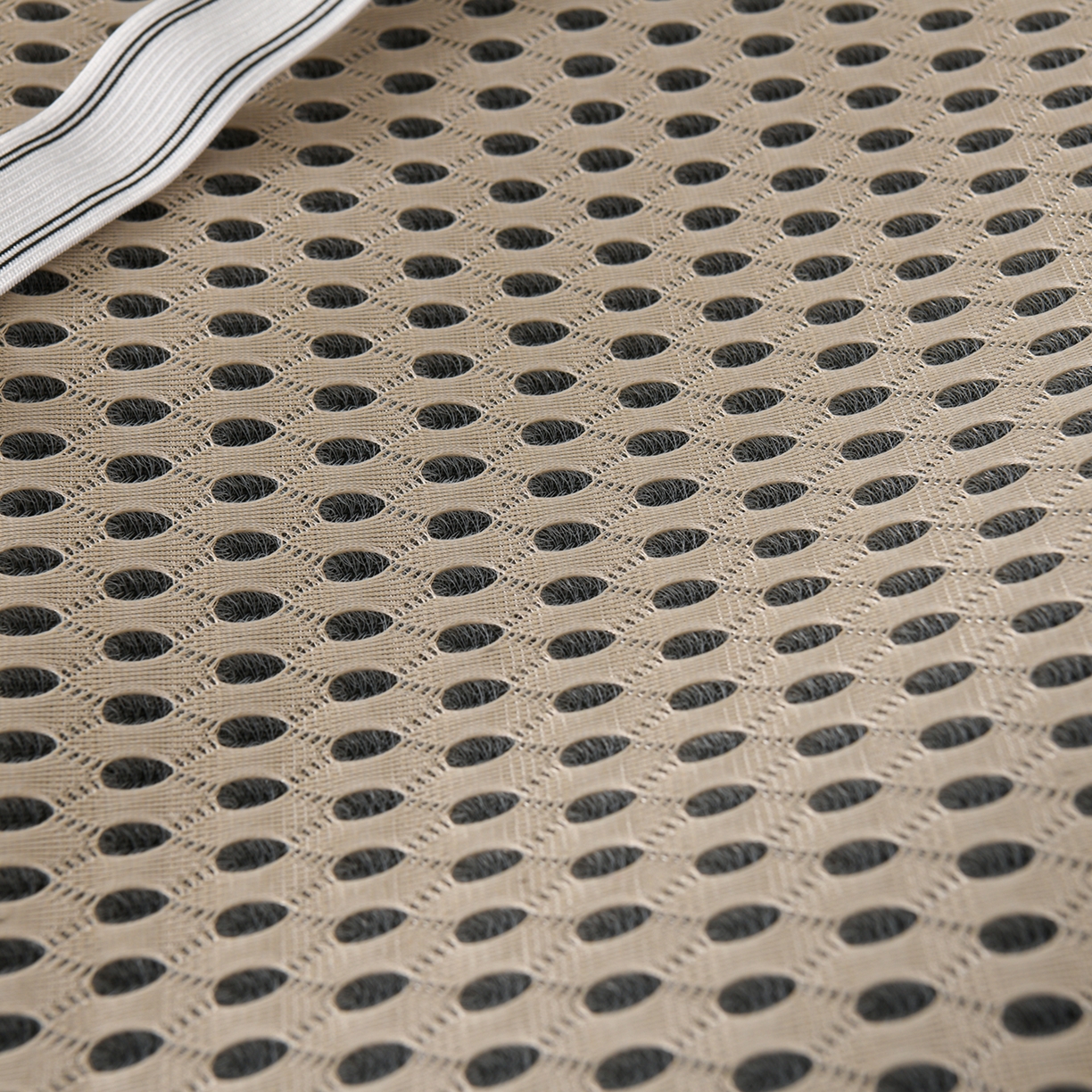 91家纺网 家纺一手货源 找家纺 鑫姿席业 2025新款A类高克重雕花牛奶绒床垫 米兰-深灰