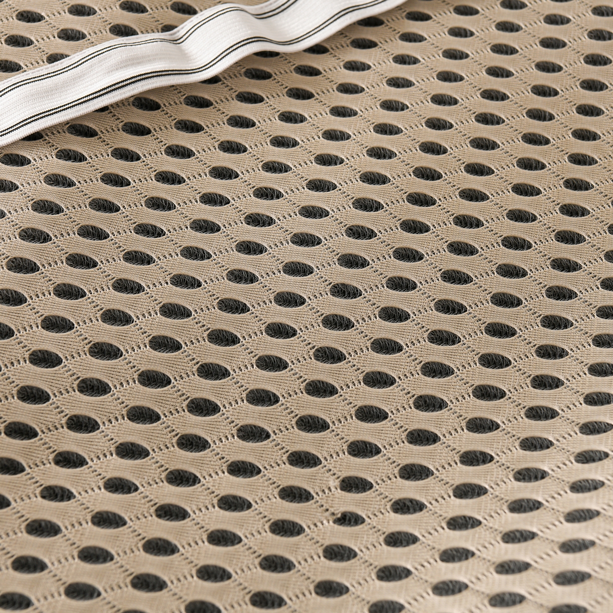 91家纺网 家纺一手货源 找家纺 鑫姿席业 2025新款A类高克重雕花牛奶绒床垫 米兰-月影灰