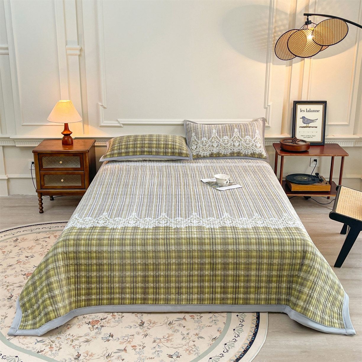 91家纺网 家纺一手货源 找家纺 慕木家纺 2025新款A类高克重欧式牛奶绒夹棉床盖珠帘花系列-场景一 珠帘花-绿