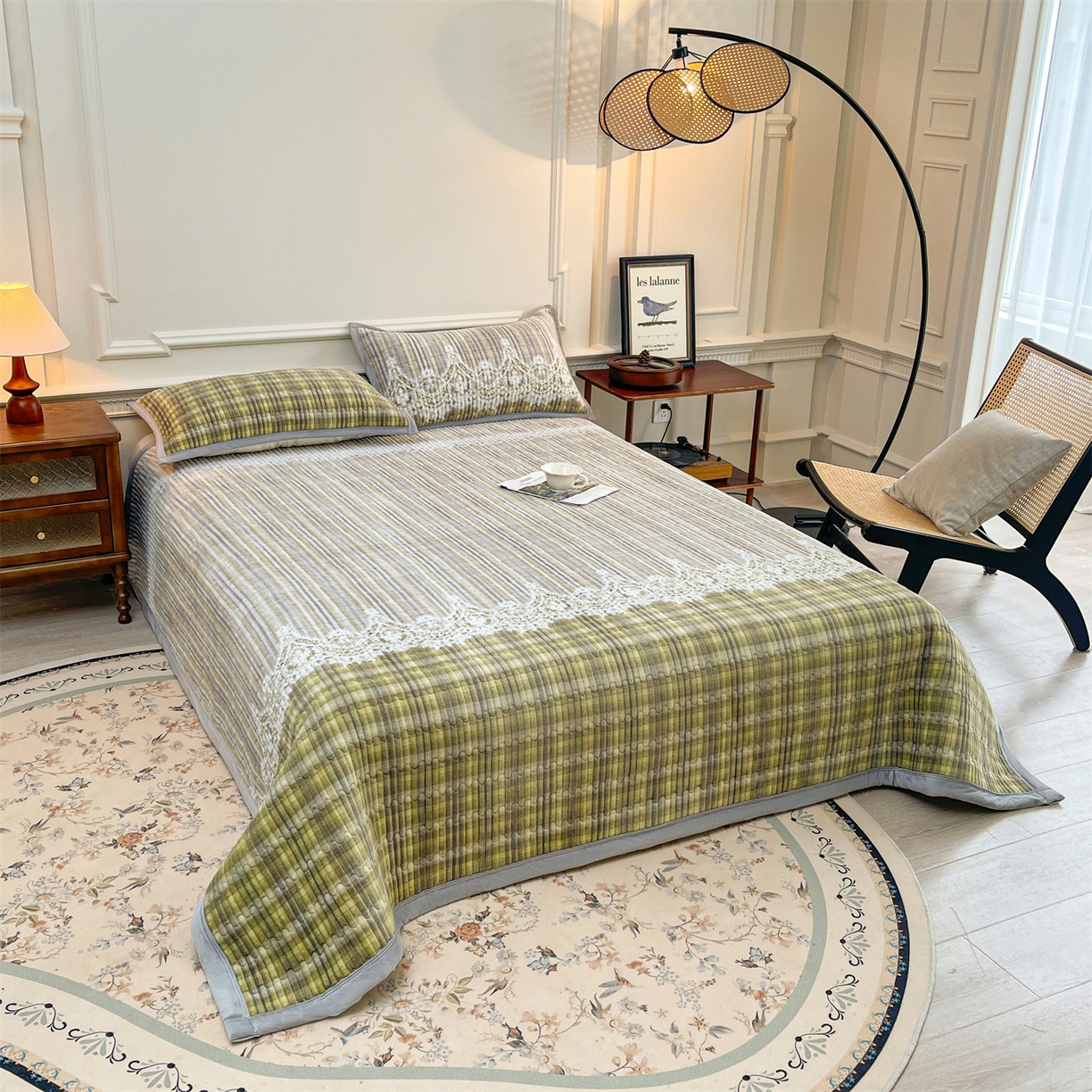 91家纺网 家纺一手货源 找家纺 慕木家纺 2025新款A类高克重欧式牛奶绒夹棉床盖珠帘花系列-场景一 珠帘花-绿